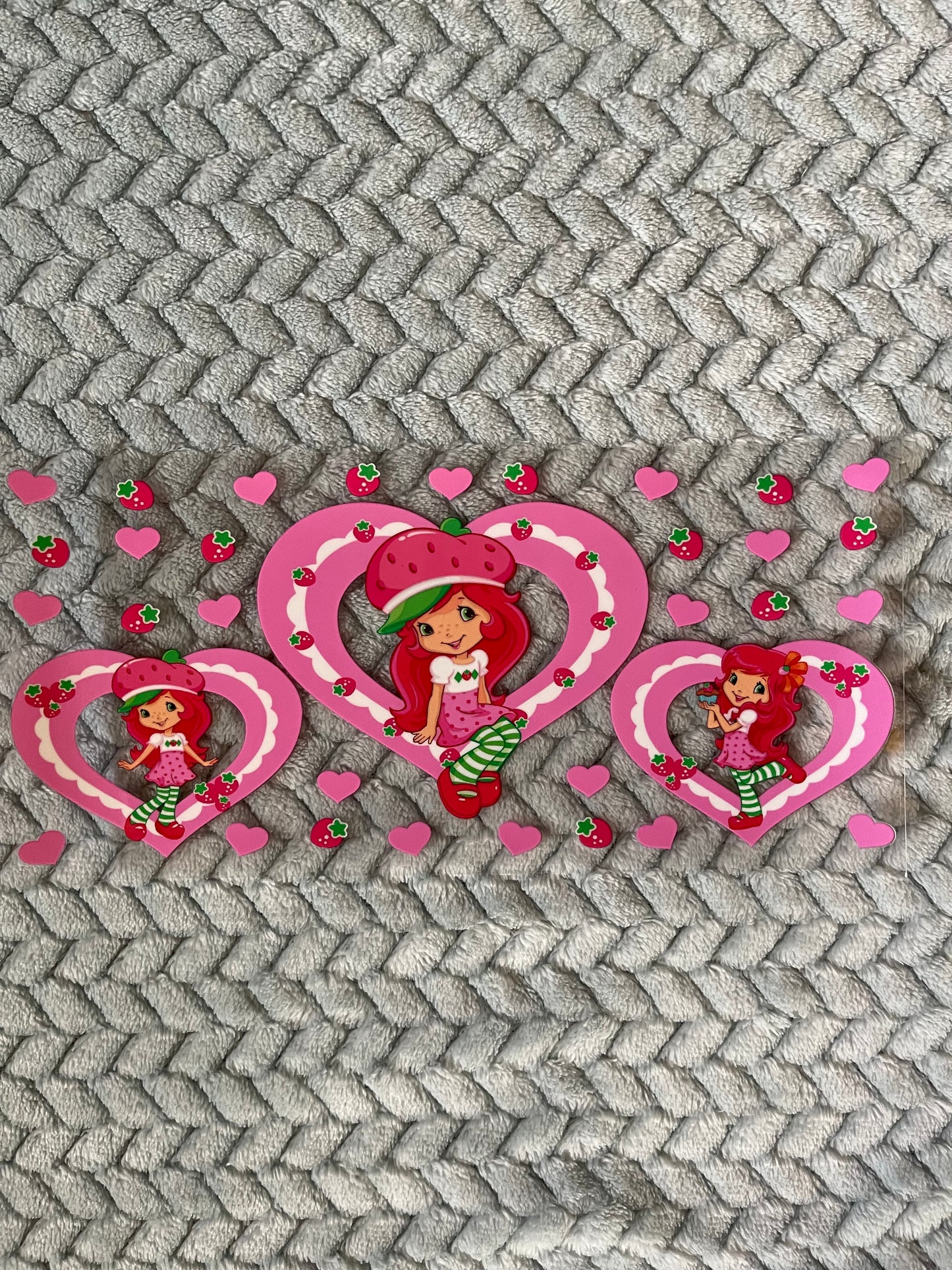 Strawberry shortcake and hearts wrap